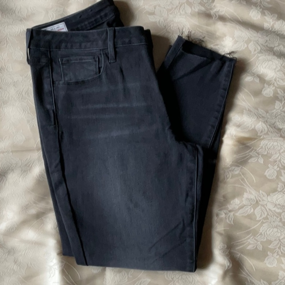 NEW Gap Universal Jeggings Mid Rise size 16/33R
